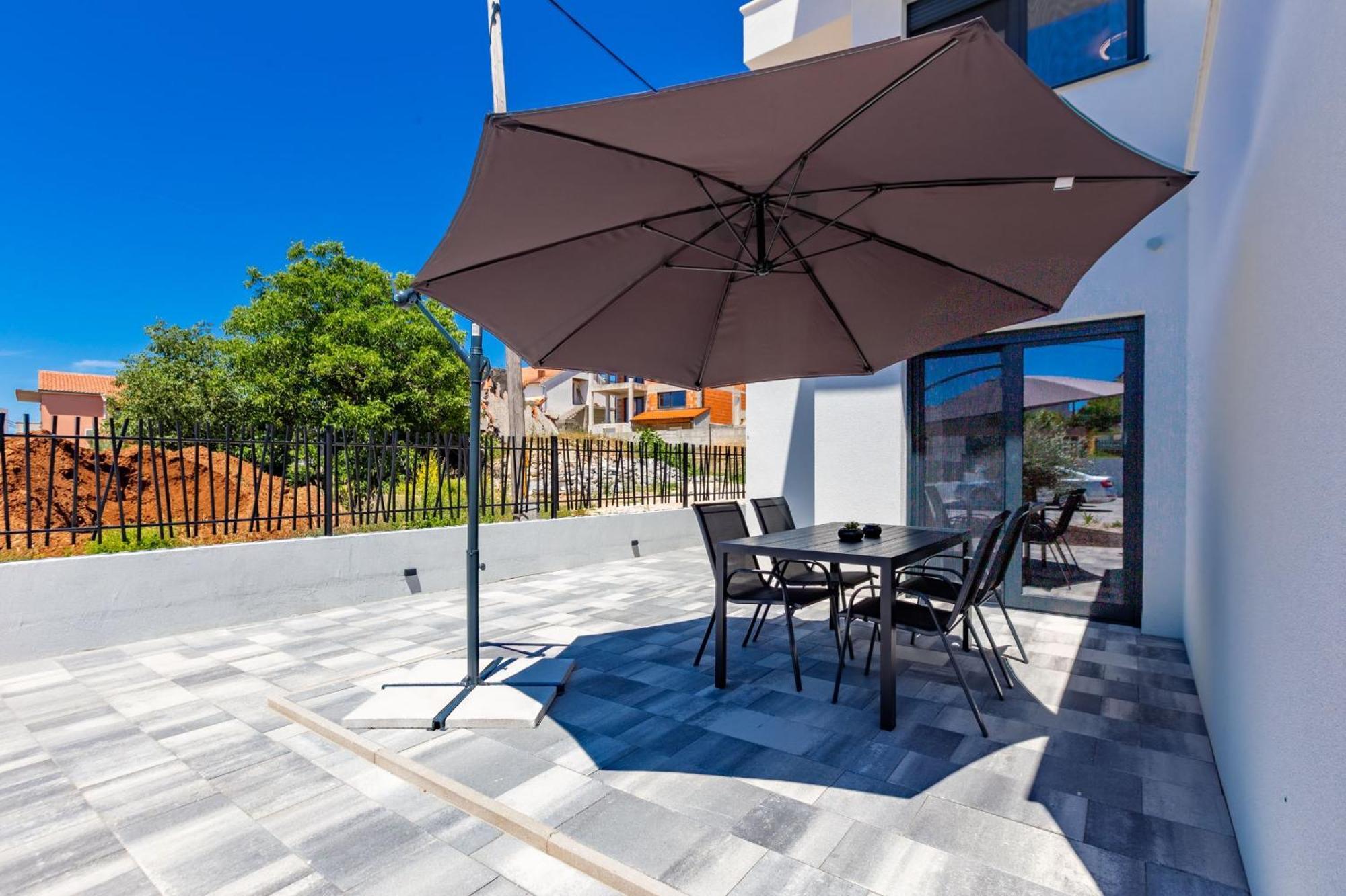 Casa Mia Apartments With Parking 자다르 객실 사진