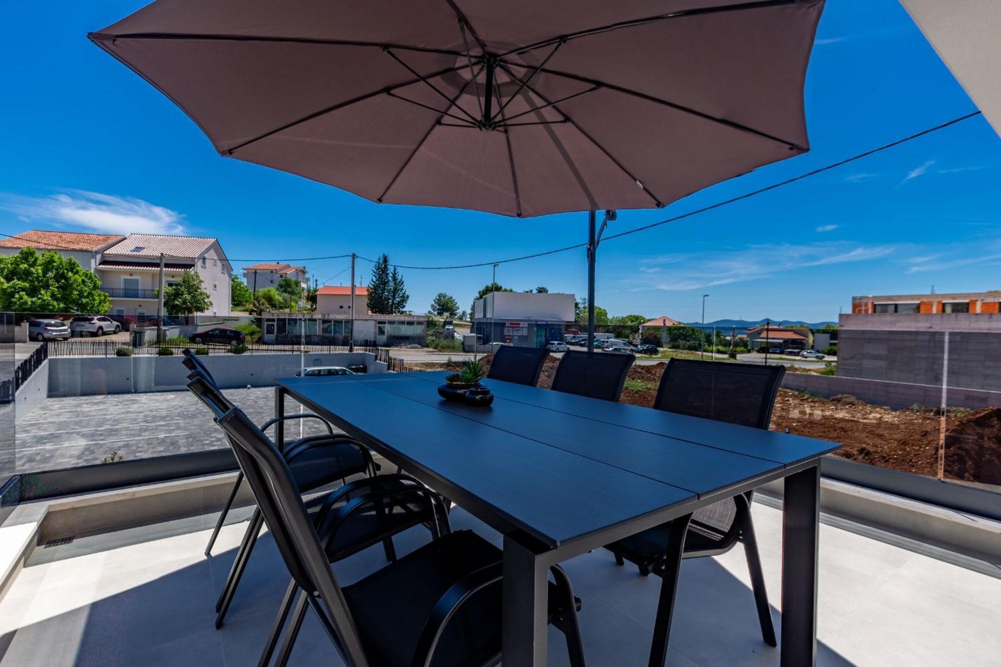 Casa Mia Apartments With Parking 자다르 외부 사진